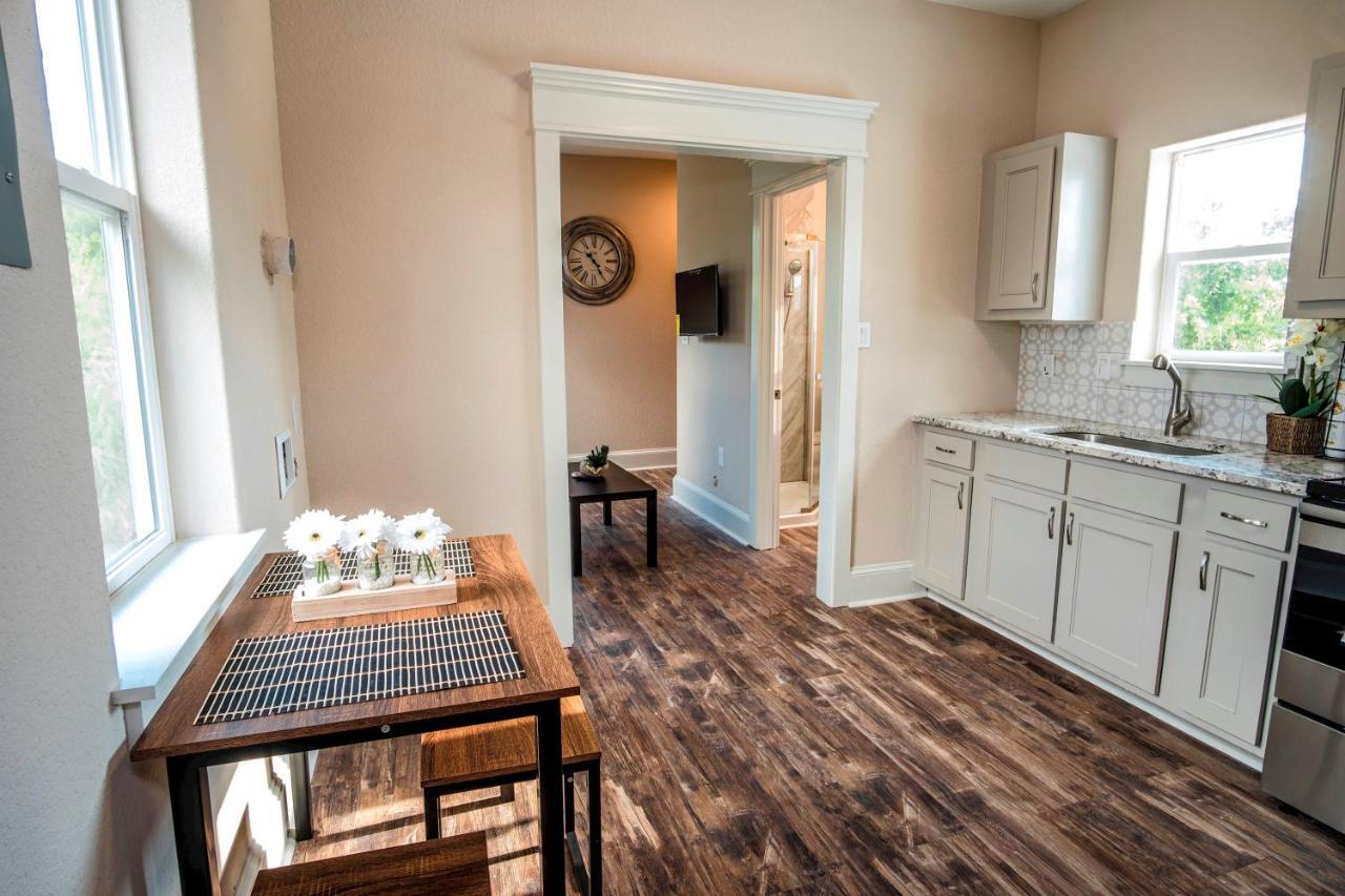 Beautiful Guest House On New Built Home Near Downtown San Antonio Eksteriør billede